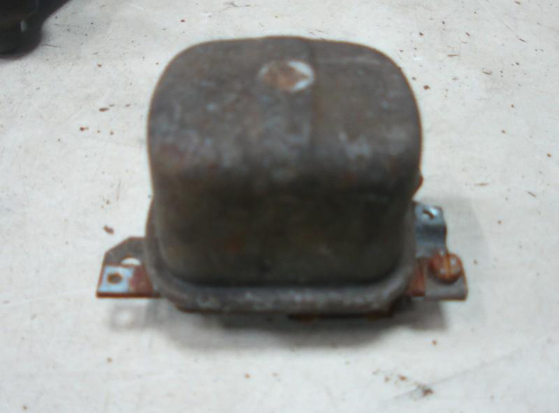 DIVERS RELAIS spannings regelaar Ford Taunus, Info@VerberkAutodemontage.nl, Nijverheidstraat 1a 1a
5405 AJ  UDEN, NL, Dhr. R. Verberk