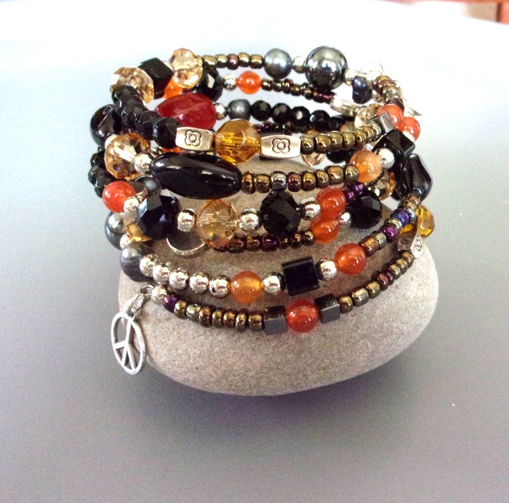 Oranje en zwarte armband meerdere rijen met carneool, agaat, Staal, Nieuw, Oranje, Ophalen of Verzenden