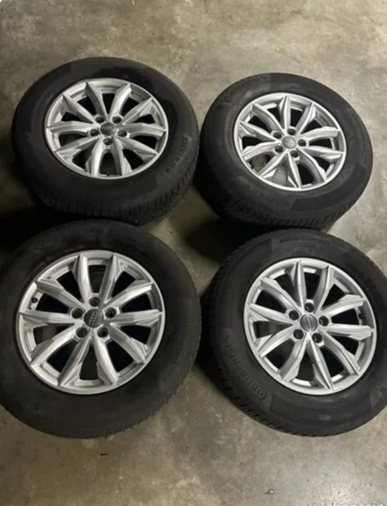 235/65/17 4 jants original audi q5 avec pneus 4saison, 4 Saisons, Enlèvement, Véhicule tout-terrain, Pneu(s)