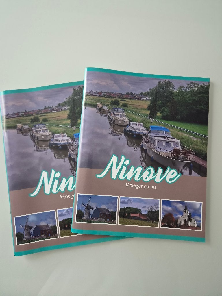 stickerboek ninove vroeger en nu - 2 lege stickerboeken, Boeken, Ophalen of Verzenden, Nieuw
