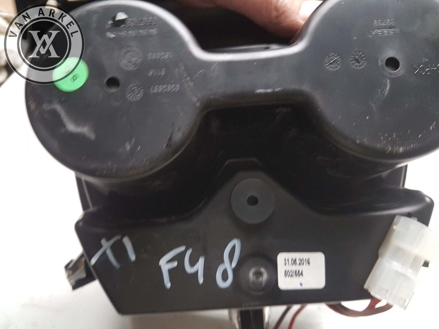 Bmw x1 f48 midden console met bekerhouder, Gebruikt, -, -, Ophalen of Verzenden