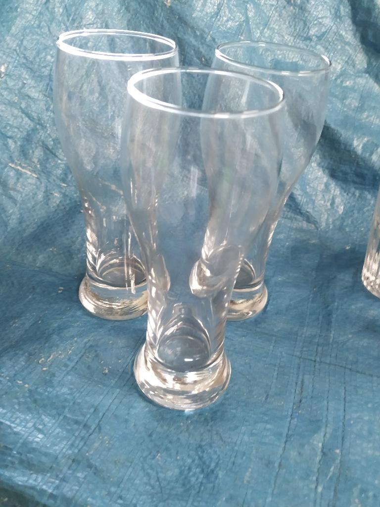 hoge drinkglazen uit te kiezen, 3 hoge en 1 gewoon glas, Huis en Inrichting, Keuken | Servies, Ophalen of Verzenden, Glas