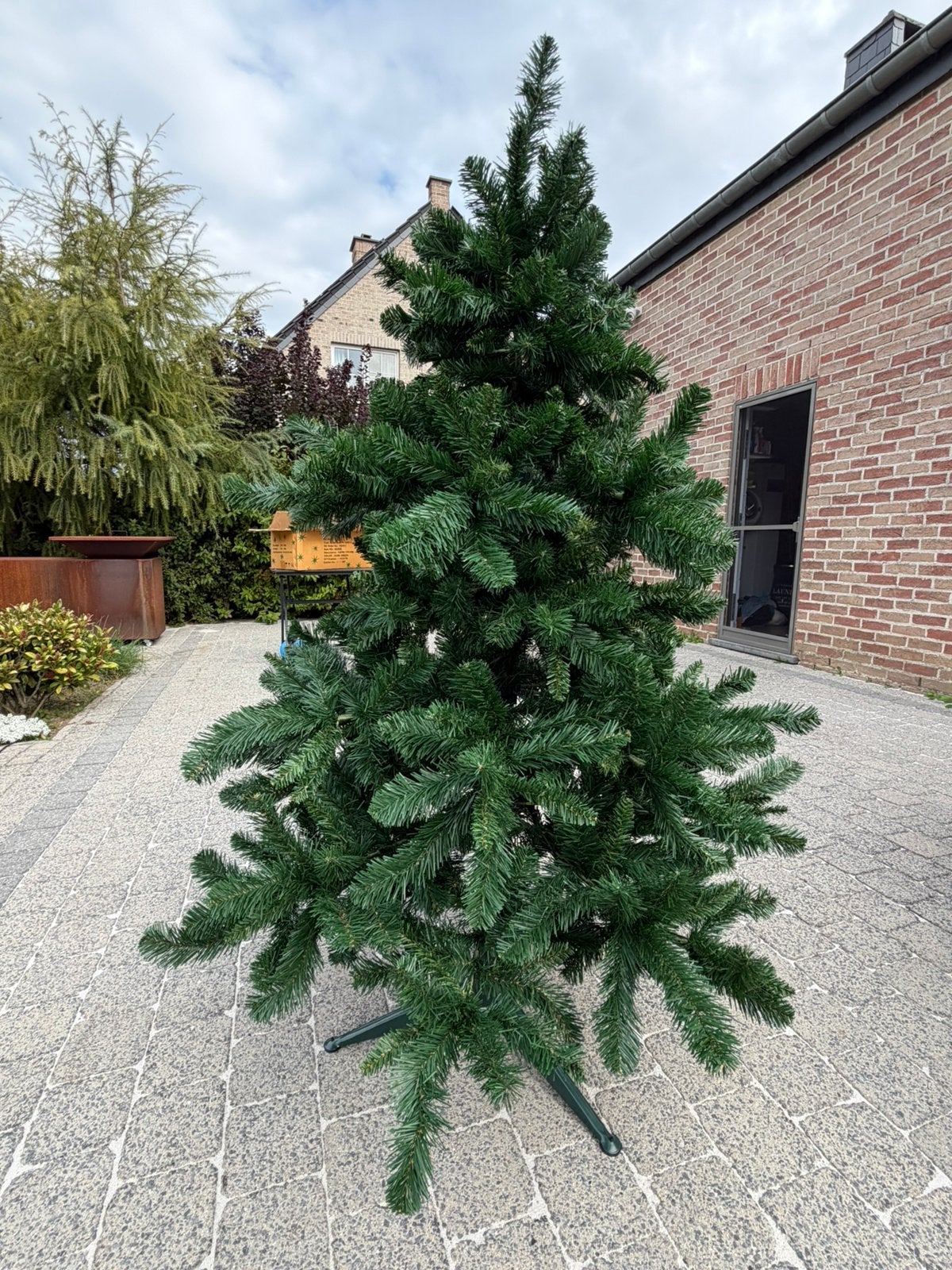 Donkergroene kunstkerstboom. 170cm, Diversen, Ophalen of Verzenden, Zo goed als nieuw