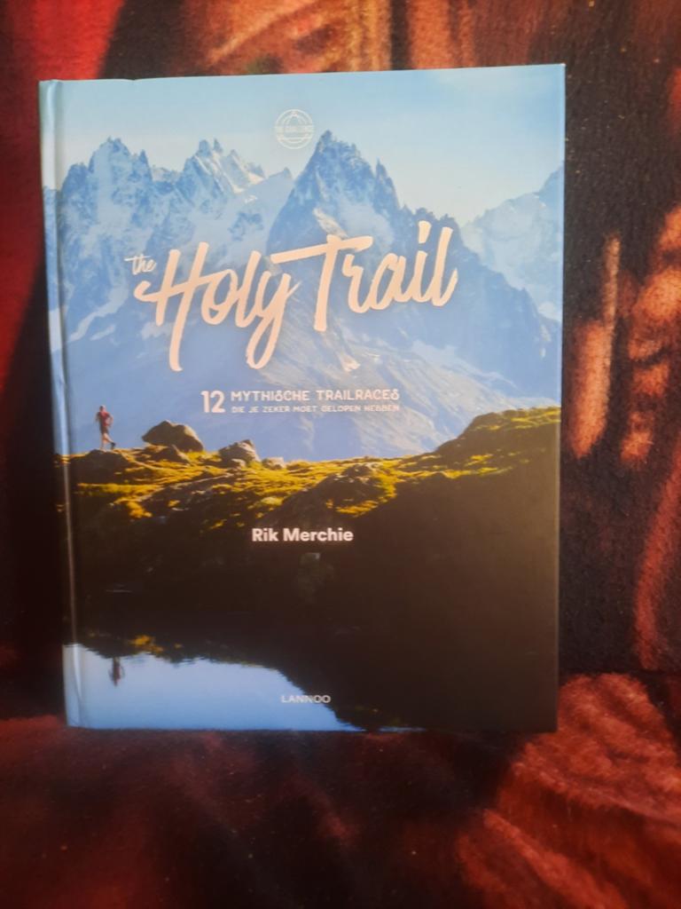 The Holy Trail Rik Merchie, Livres, Récits de voyage, Comme neuf, Enlèvement ou Envoi