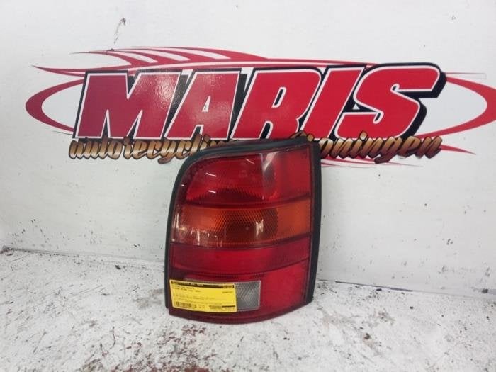 Feu arrière droit d'un Nissan Micra, Autos : Pièces & Accessoires, -, -, 3 mois de garantie, Utilisé