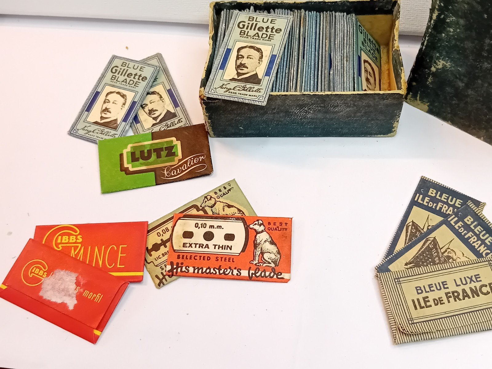 Vintage scheermesjesset + Gillette-doos (jaar 30/50), Ophalen of Verzenden