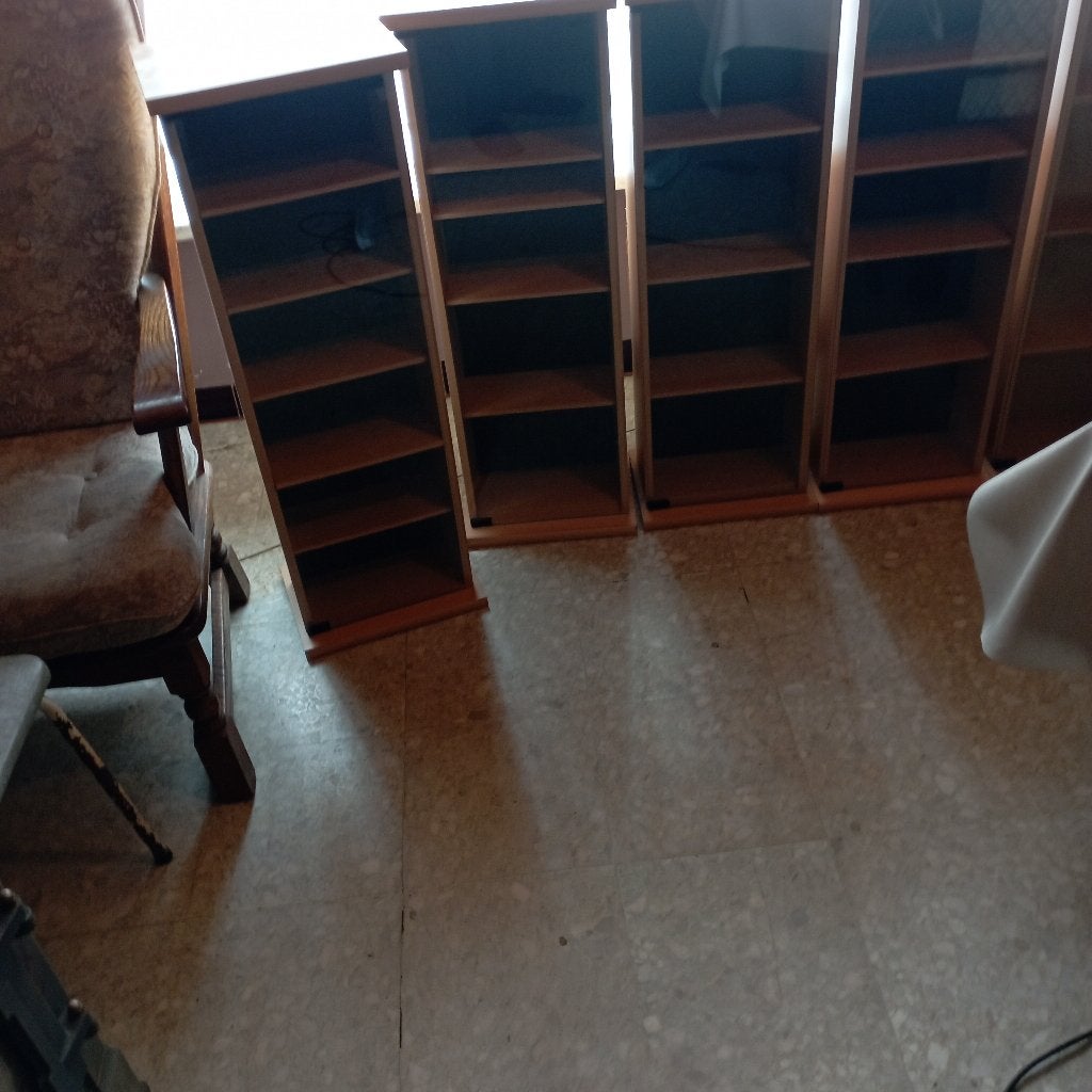 7 vitrinekastjes, Cd's en Dvd's, Ophalen, Zo goed als nieuw