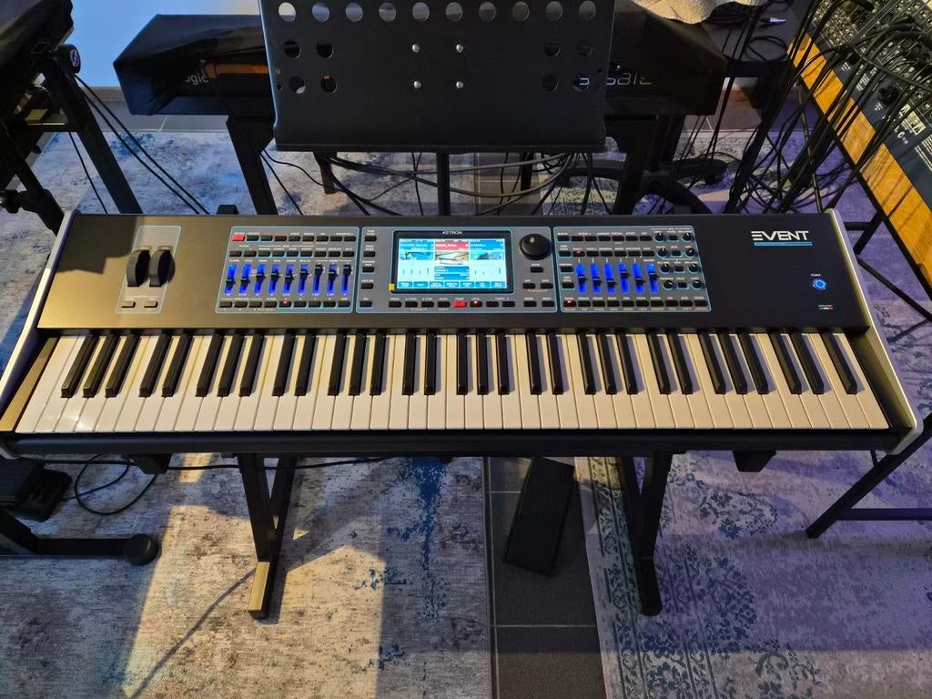 Ketron event  76 toetsen, Muziek en Instrumenten, Keyboards, 88 toetsen, Ophalen