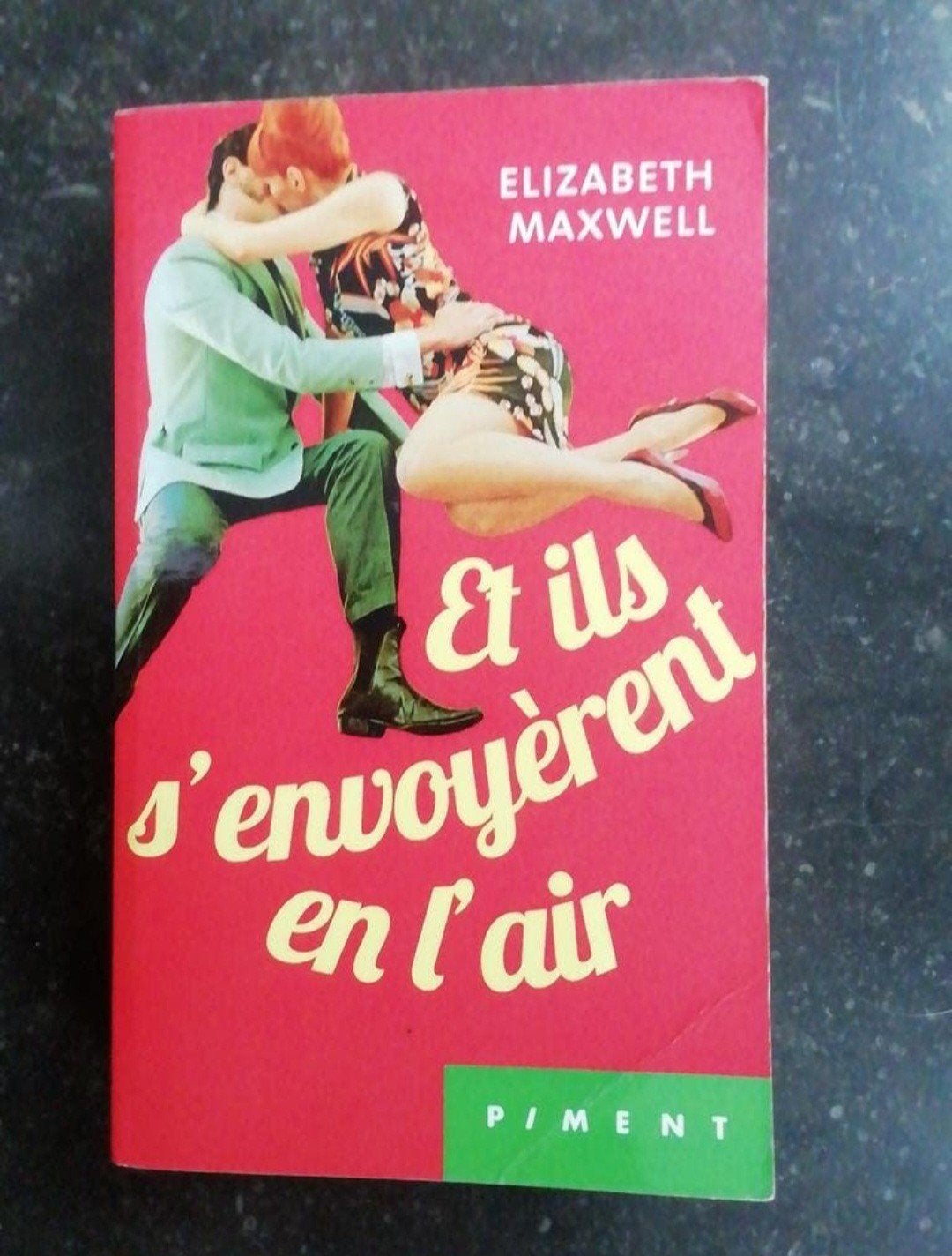 Et ils senvoyèrent en l'air de Maxwell, Enlèvement