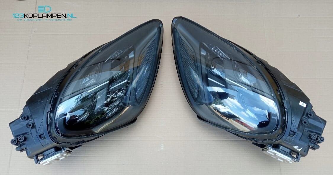 Porsche Cayenne Matrix Full Led Dark Line koplamp links rech, Autos : Pièces & Accessoires, Éclairage, Porsche, Utilisé, Enlèvement