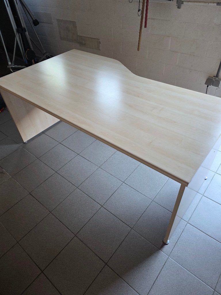 bureautafel van een blad van 180 cm breed en max 100 cm diep, Gebruikt, Hout, 180 cm, Overige merken