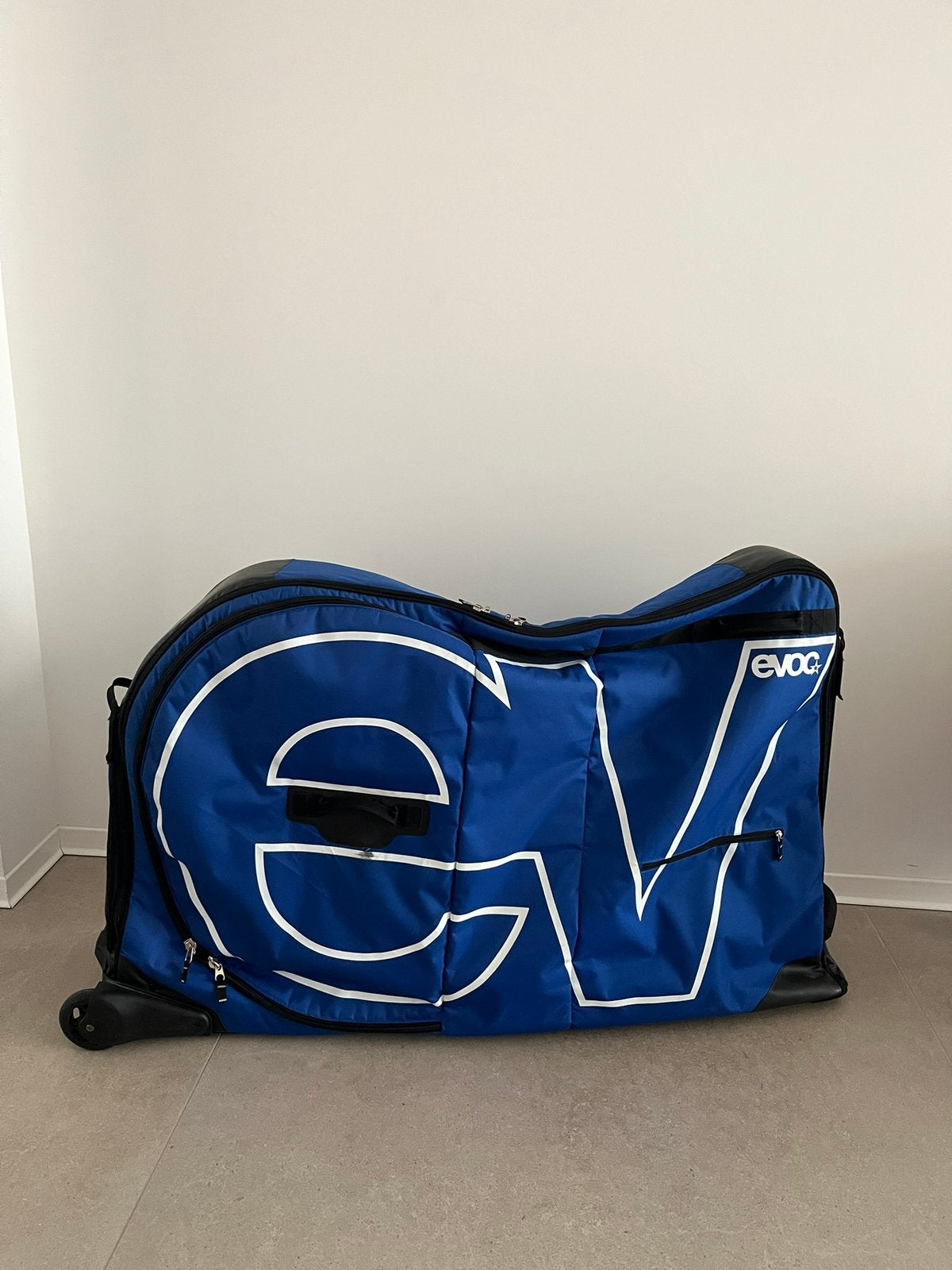 Fietskoffer te huur ( Evoc ), Handtassen en Accessoires, Tassen | Reistassen en Weekendtassen, Gebruikt, Ophalen