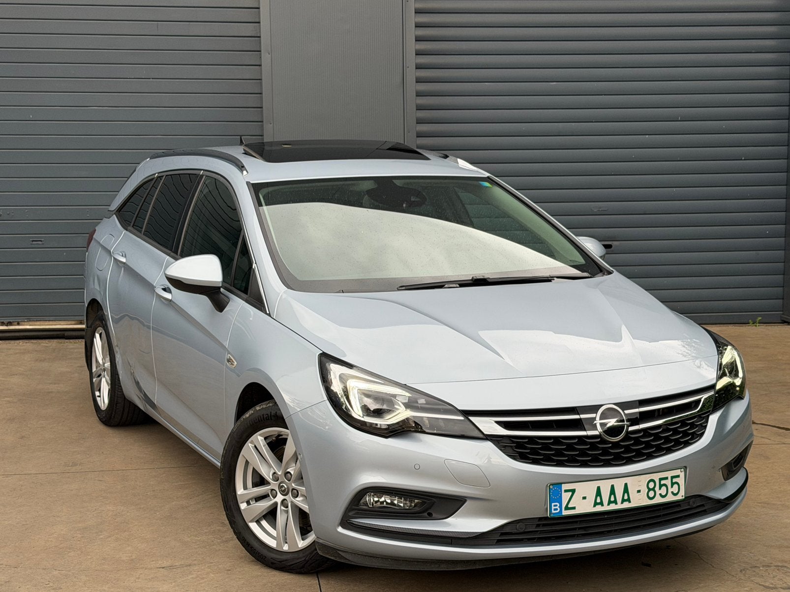 Opel Astra K Full Option! Met lichte blikschade, Auto's, Parkeerassistent, Leder, Bedrijf, 5 deurs