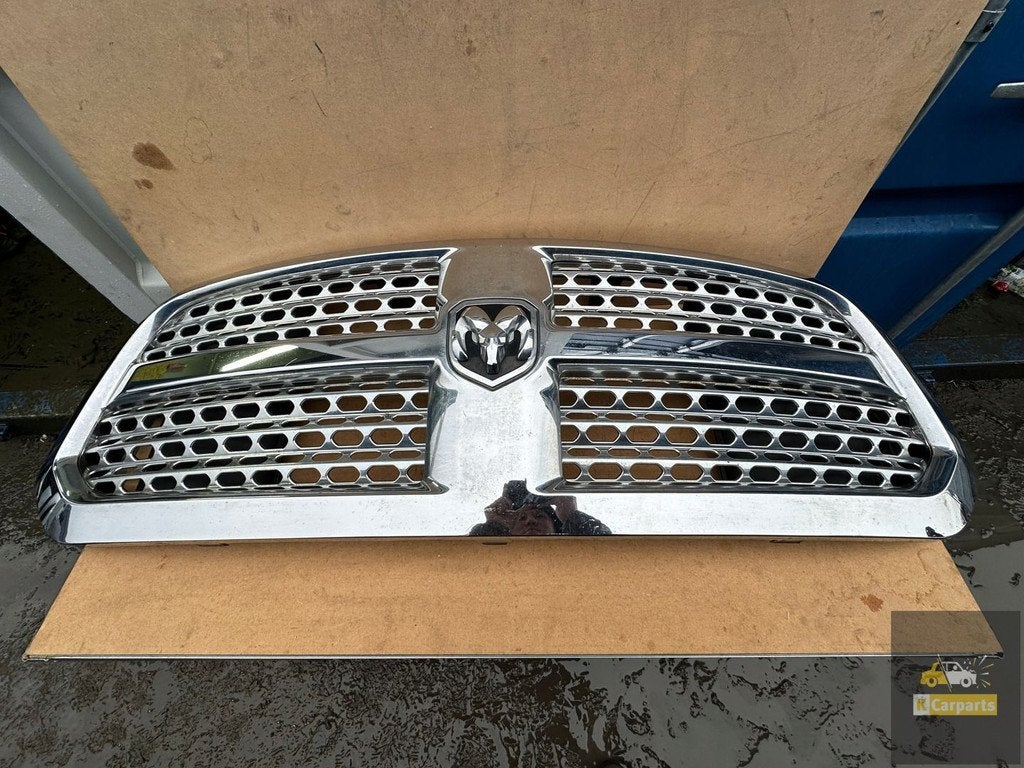 Dodge RAM IV 1500 Laramie dummy grill, Auto-onderdelen, Carrosserie, Taurusavenue 1
2132 LS  Hoofddorp, NL, Gebruikt, Stellantis N.V.