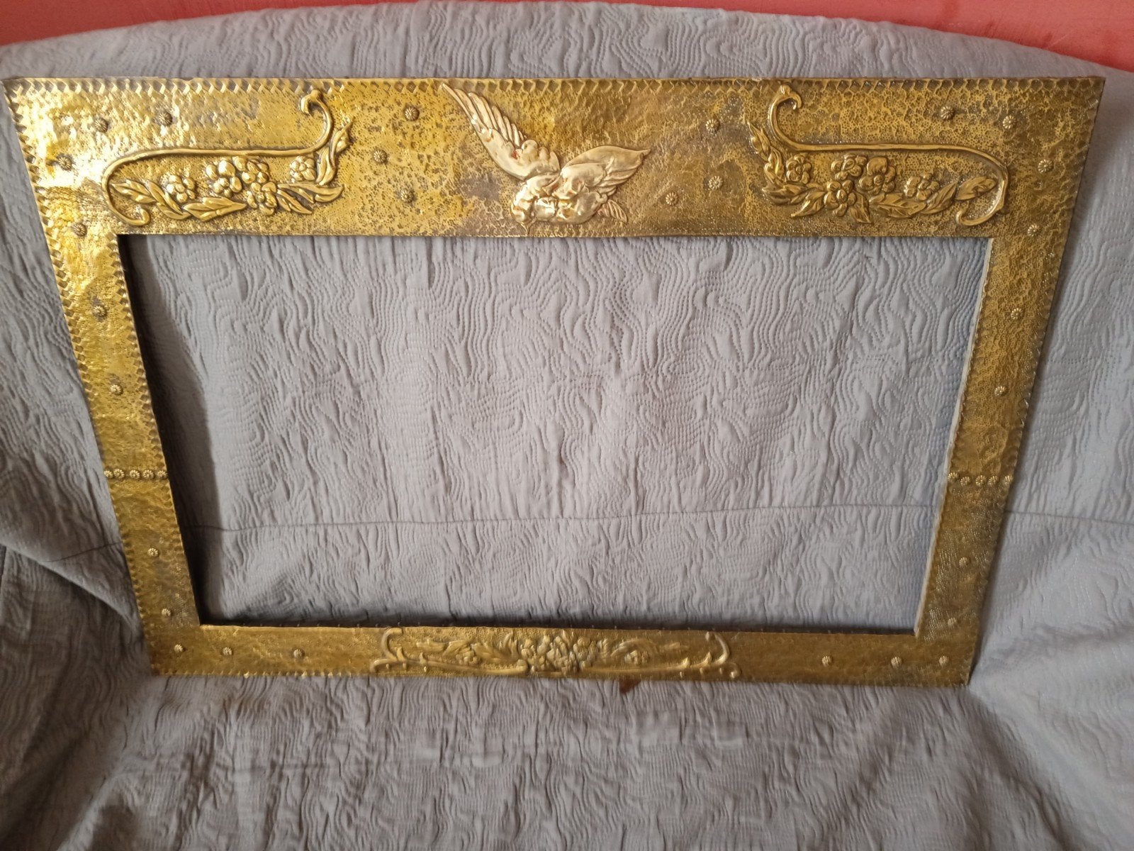cadre en laiton repoussé, Fait main, 59 cm, Enlèvement, Doré