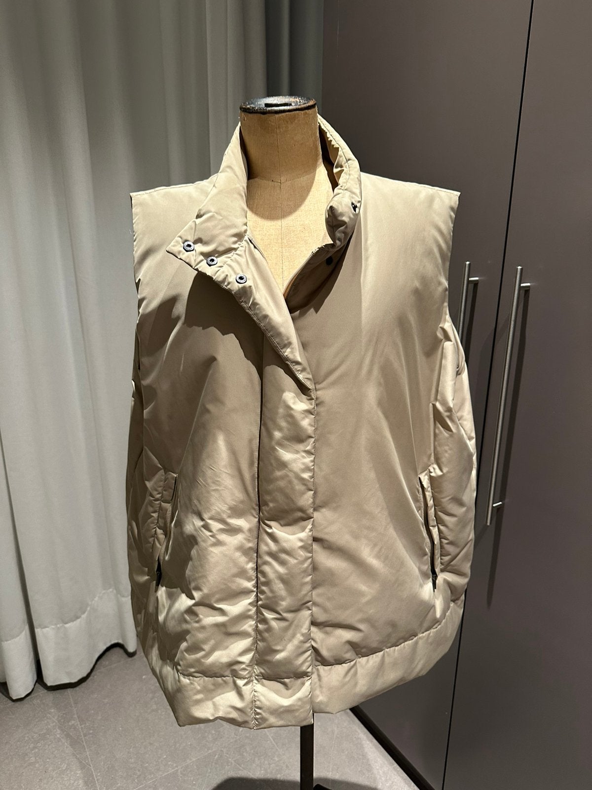 Veste de MARINA RINALDI, taille 29 (50), Enlèvement ou Envoi, Comme neuf, Beige, Veste ou Manteau