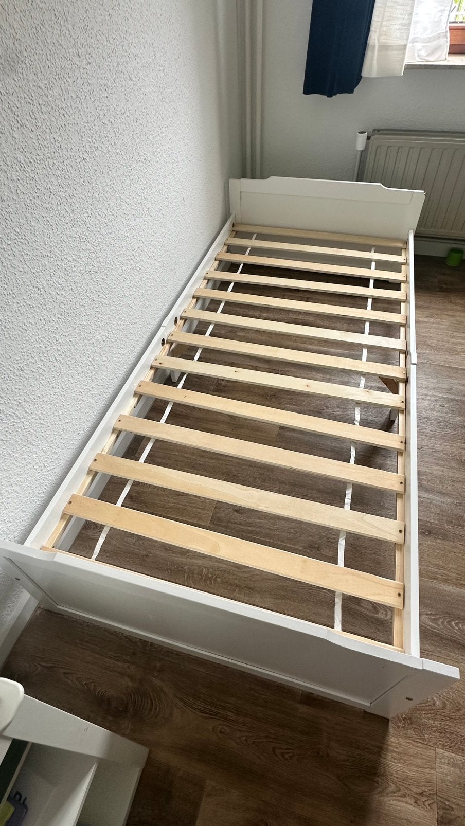 Bedframe 90x200, Ophalen, Zo goed als nieuw