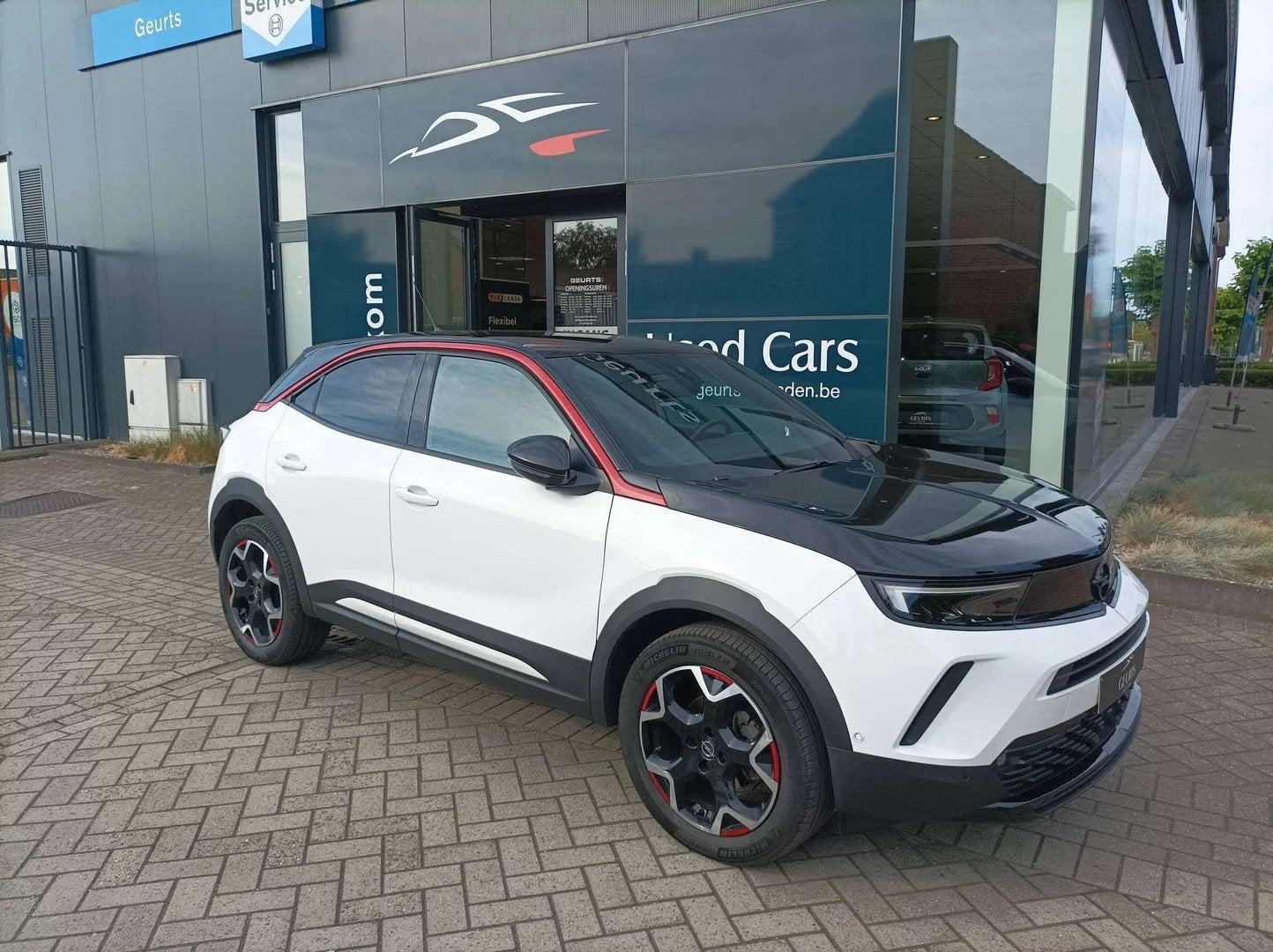 Opel Mokka Mokka 1.2 Turbo GS Line S/S (bj 2021, automaat), Auto's, Automaat, Gebruikt, 1199 cc, Wit
