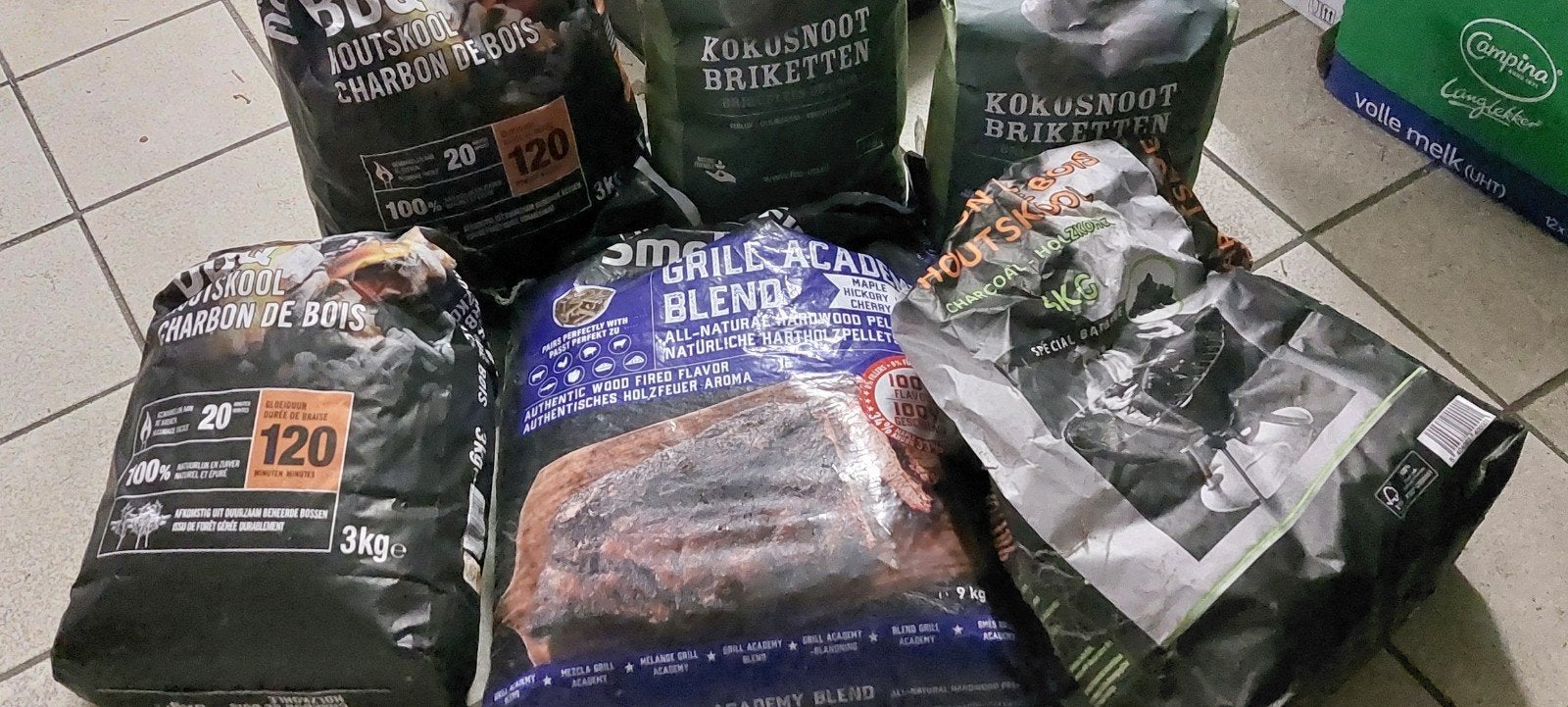 Houtskool/kokosbriquetten/weber pellets smokr, Jardin & Terrasse, Enlèvement ou Envoi
