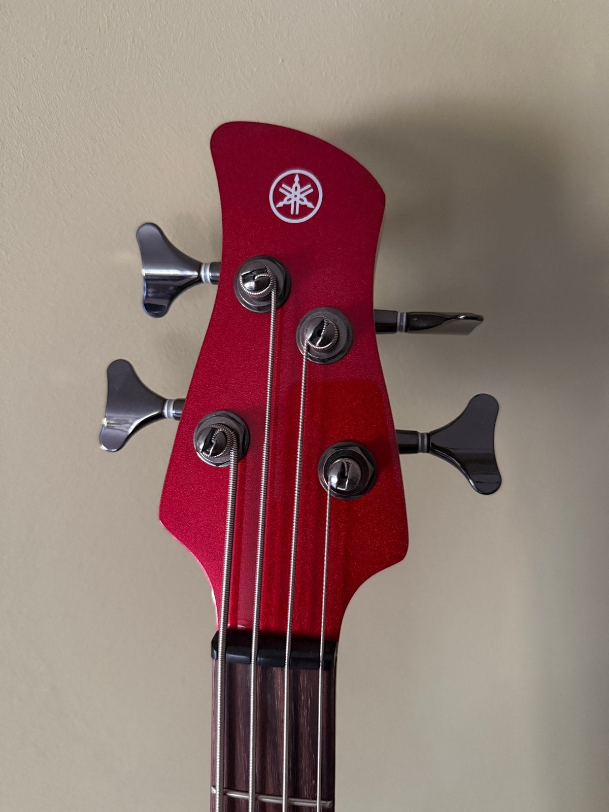 Yamaha TRBX305 CAR (candy apple red), Muziek en Instrumenten, Ophalen, Zo goed als nieuw, Elektrisch