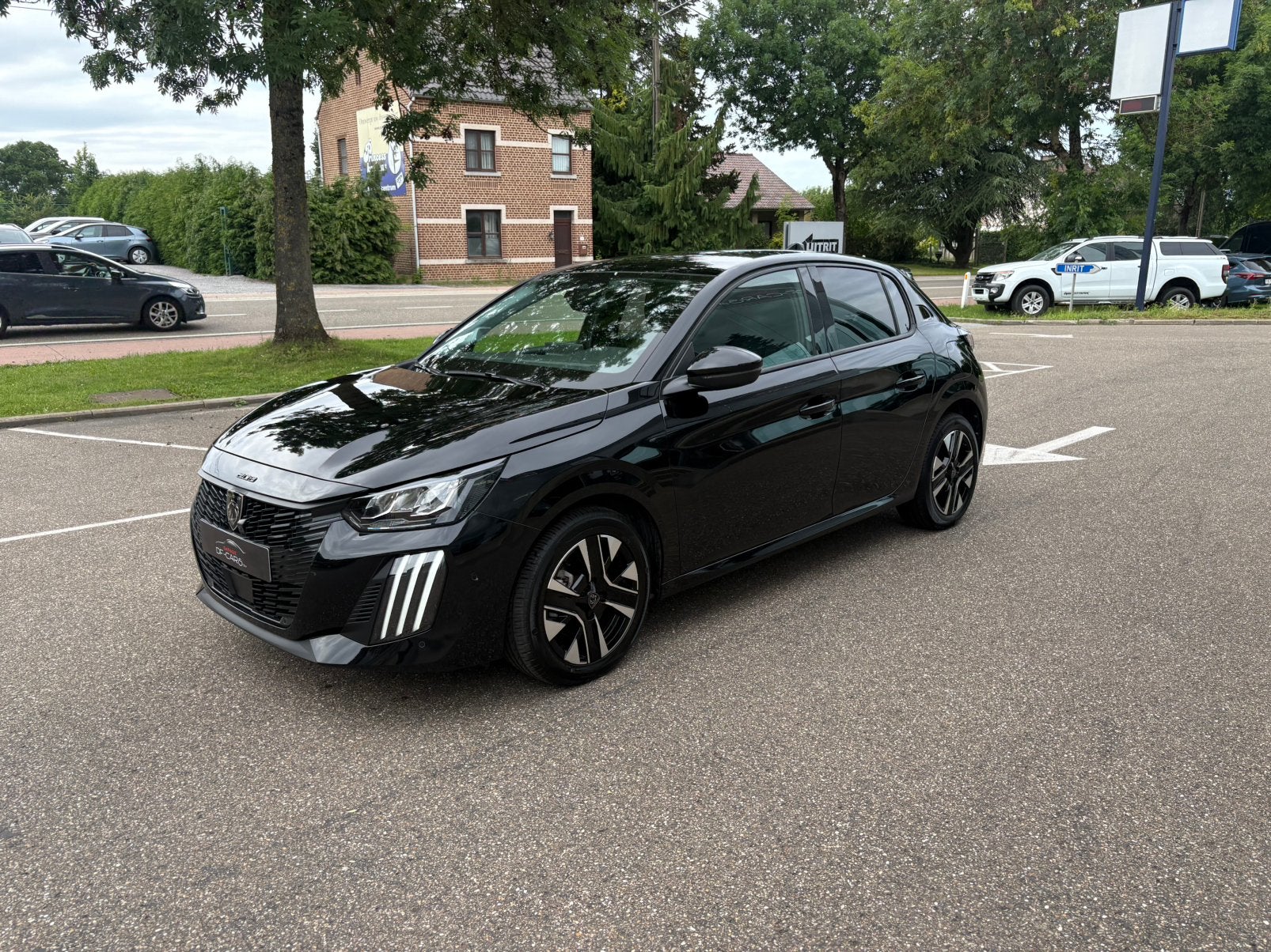 PEUGEOT 208 ALURE BENZINE MET GARANTIE, Auto's, Voorwielaandrijving, 118 g/km, Euro 6, Leder en Stof