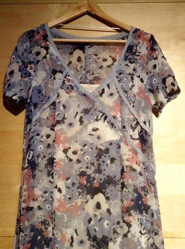 Robe Sandwich à imprimé floral t.S, Vêtements | Femmes, Robes, Enlèvement ou Envoi, Taille 36 (S), Comme neuf, Longueur genou