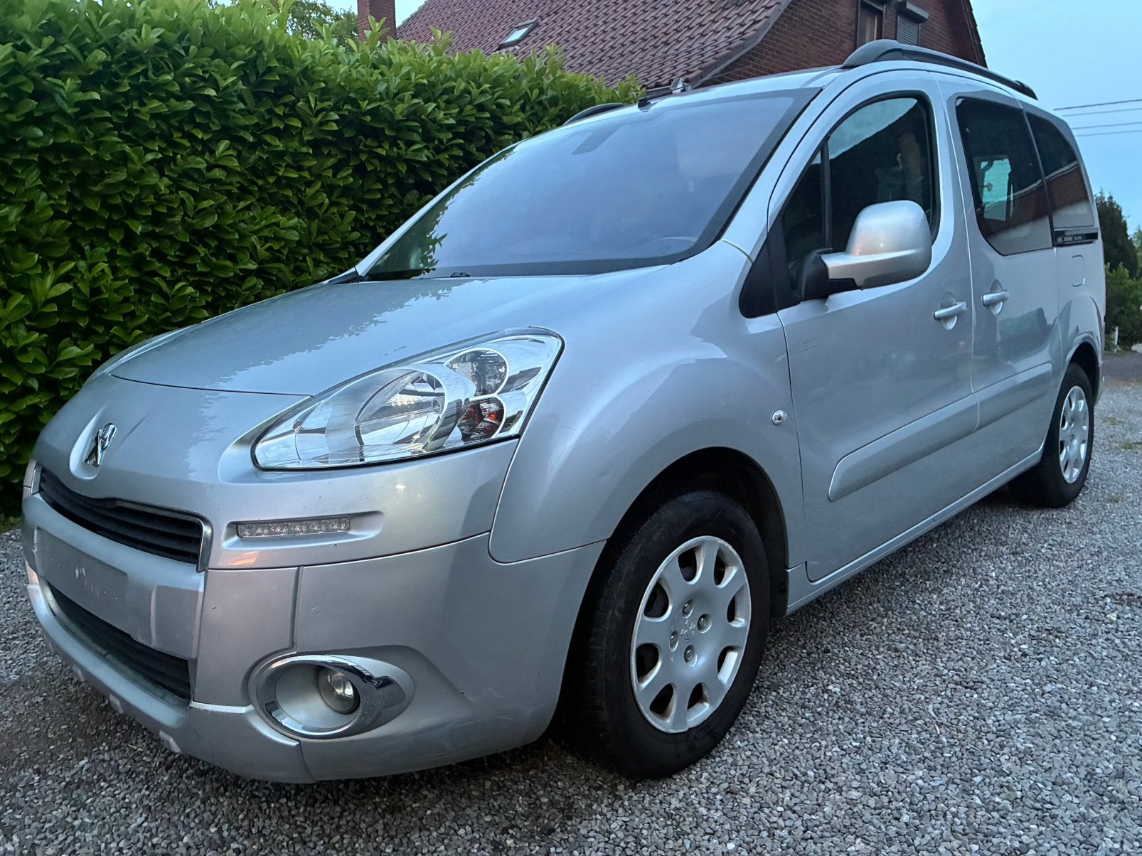Peugeot partner tepee, Autos, Euro 5, Achat, Entreprise, https://public.car-pass.be/vhr/9fec8477-4f5b-431e-8c99-717a39671165