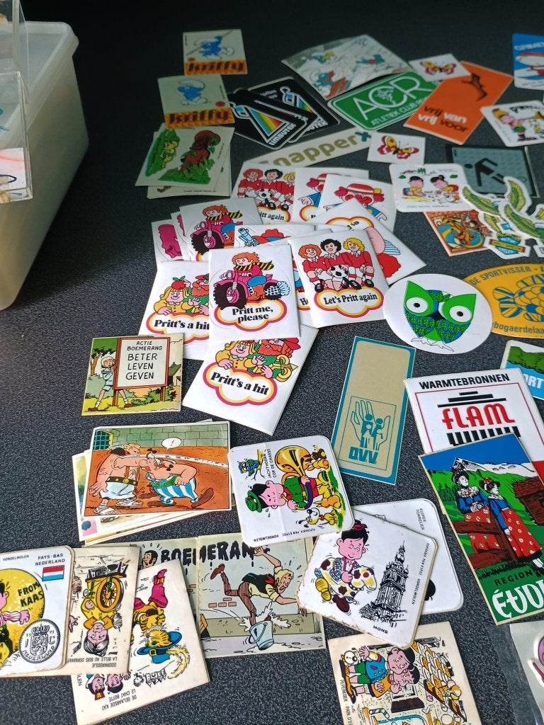 zelfklevers , stickers uit de jaren 70 - 80, Verzamelen, Stickers, Ophalen, Zo goed als nieuw