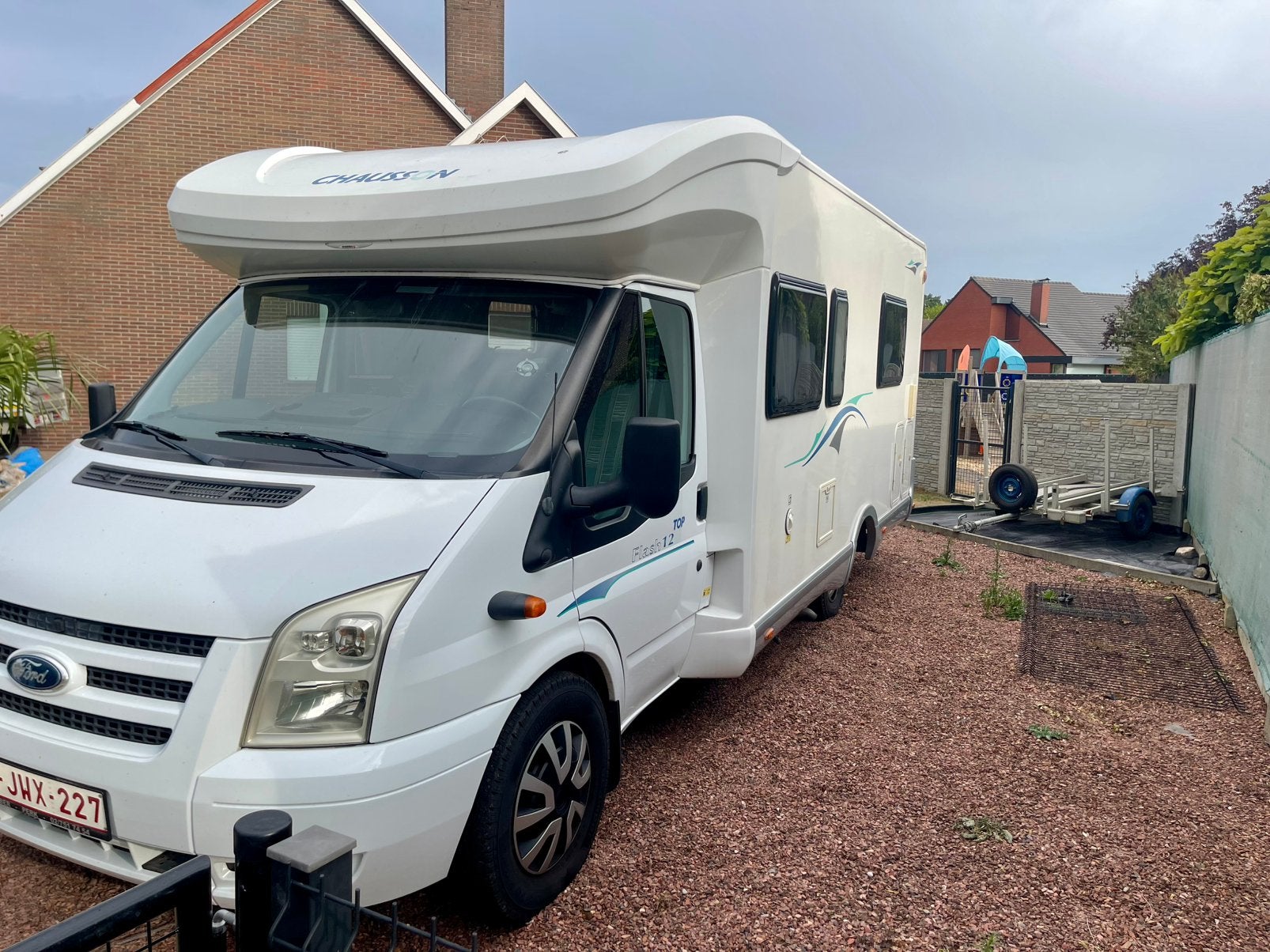 Ford chausson flash top 12, Caravans en Kamperen, Chemisch toilet, Ringverwarming, Chausson, Caméra de recul