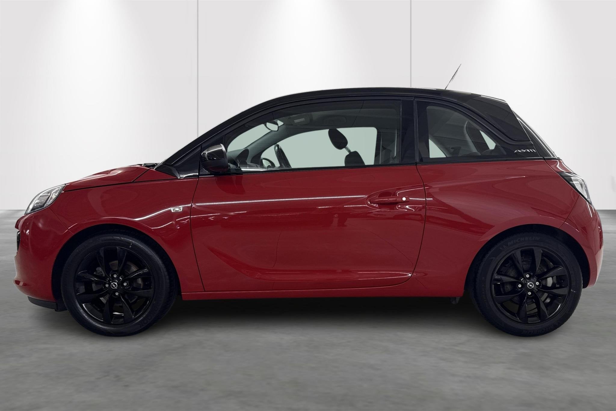 Opel ADAM 1.4 100pk S/S MT5 Adam Red 'n' Roll, Autos, Rouge, Volant multifonction, Boîte manuelle, Noir