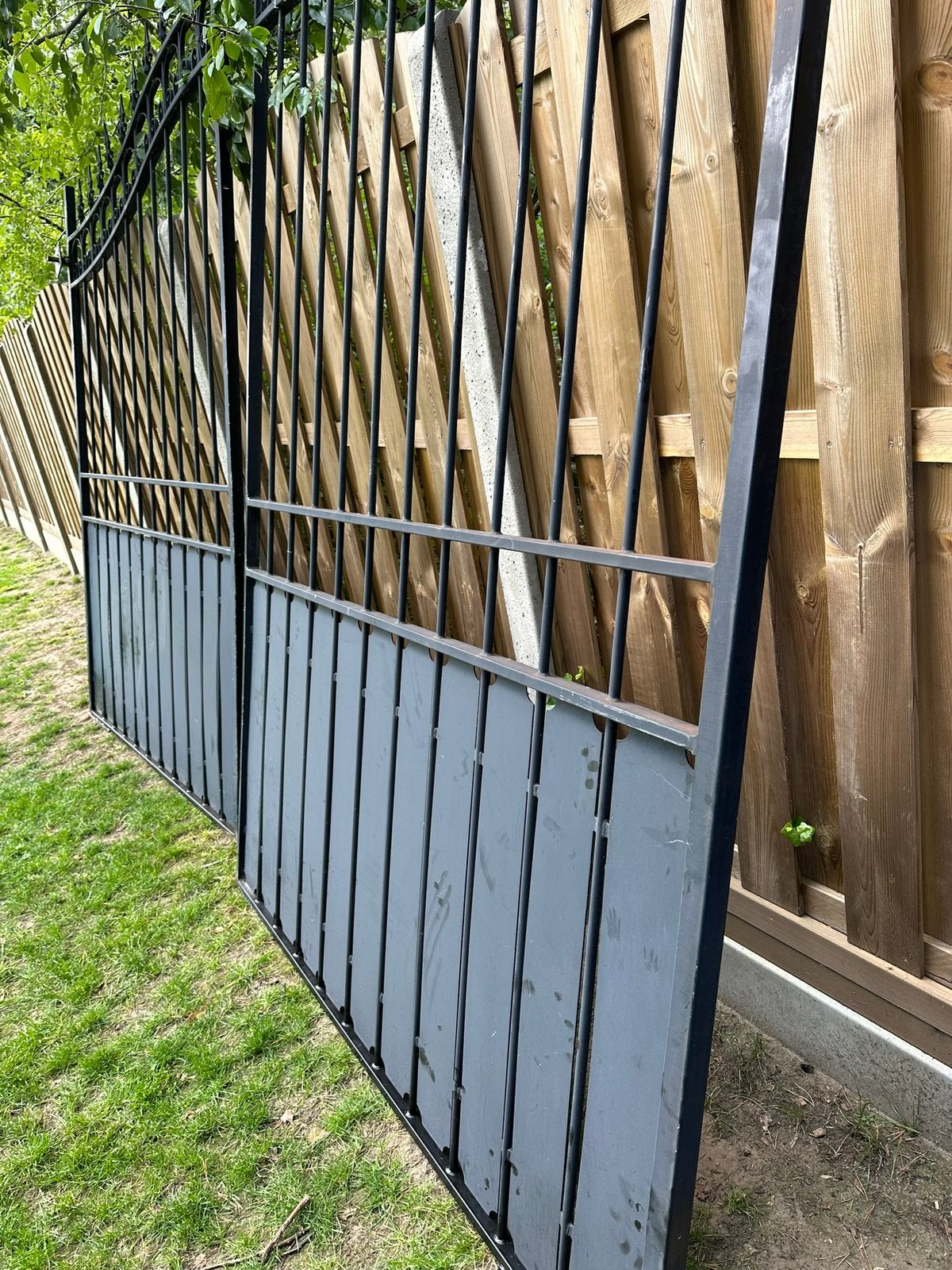 Smeedijzer poort, Ophalen, Zo goed als nieuw
