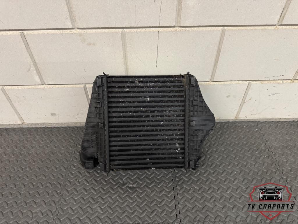 refroidisseur interm diaire lamborgini urus/audi rsq8-q8 4m0, AUDI AG, Auto-Union-Strasse 1
85045  Ingolstadt, DE, Audi, Utilisé
