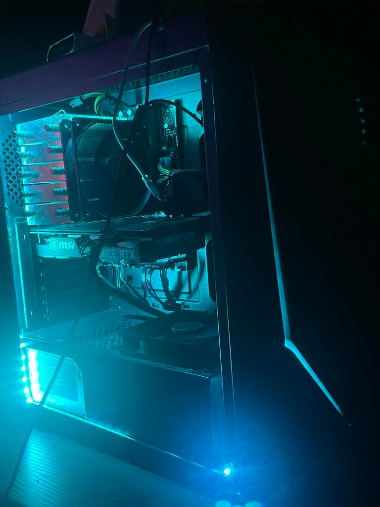 Gaming pc te koop voor 600 Bieden kan, Enlèvement, Comme neuf