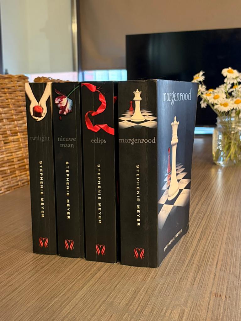 Twilight boeken + films, Ophalen, Zo goed als nieuw