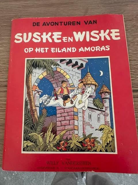 suske en wiske op het eialnd Amoras het Nieuwsblad, Boeken, Stripverhalen, Eén stripboek, Ophalen of Verzenden, Zo goed als nieuw