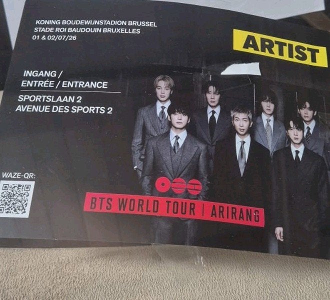 COLLECTOR Laissez-passer "Artist"  BTS, Juillet