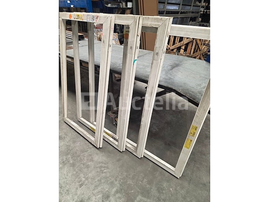 Lot de 4 châssis PVC Skylux – dimensions assorties, Autos : Pièces & Accessoires