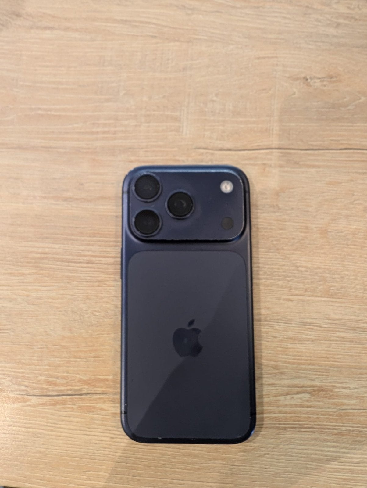 Iphone 17pro, Télécoms, Téléphonie mobile | Housses, Coques & Façades | Apple iPhone, Enlèvement, Comme neuf, Apple, Bleu