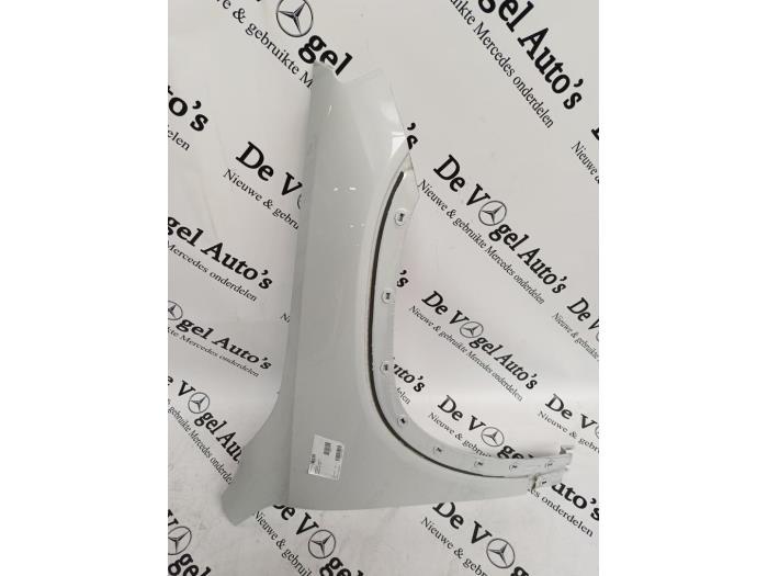 Scherm rechts-voor van een Mercedes GLB-Klasse, Gebruikt, -, Ophalen of Verzenden, -