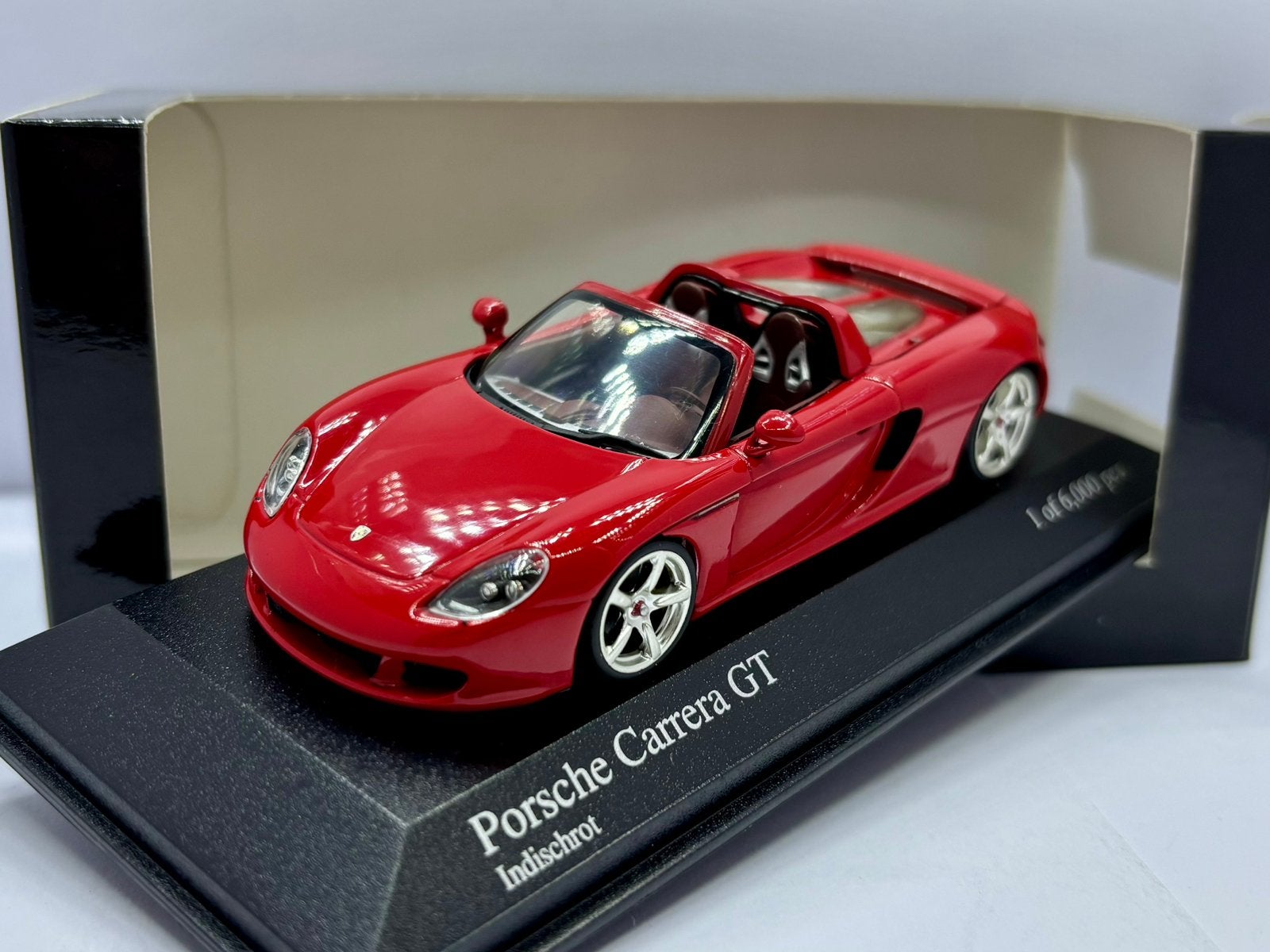 1:43 Porsche Carrera GT, Enlèvement ou Envoi, Comme neuf, MiniChamps
