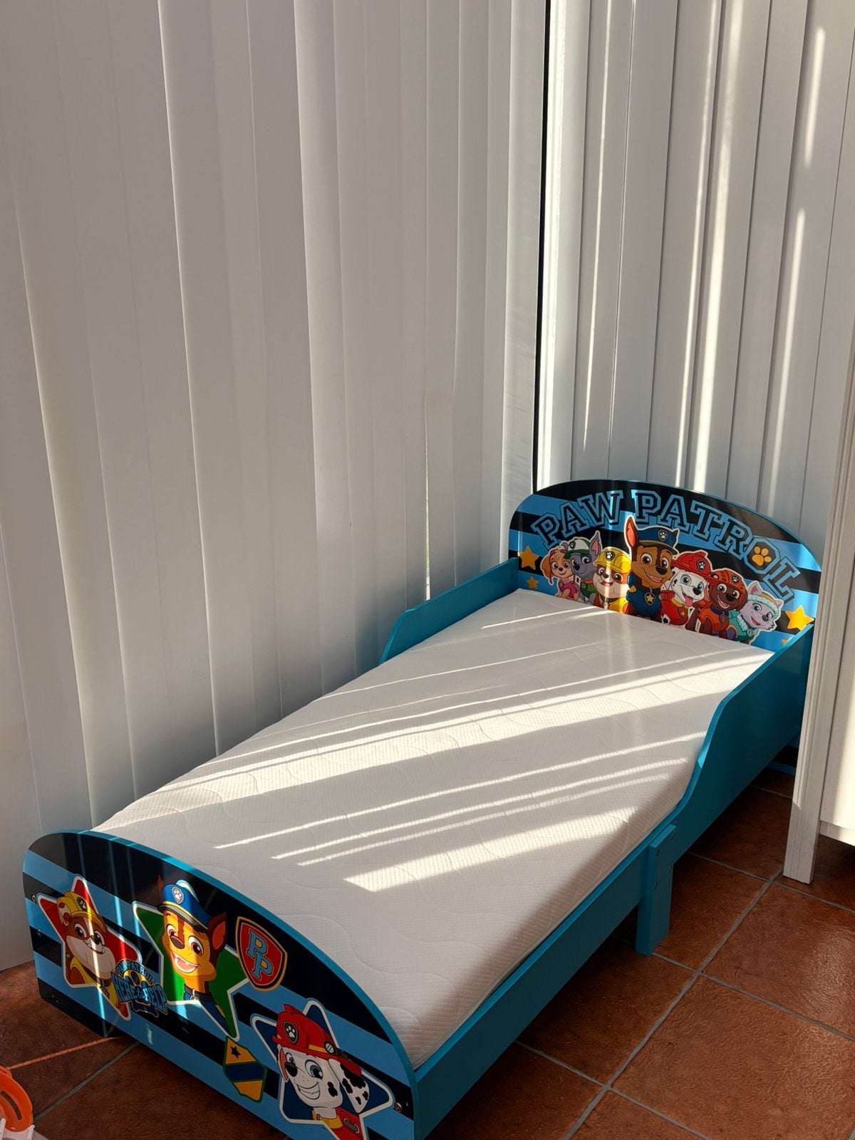 Bed paw patrol, Ophalen, Zo goed als nieuw, Matras