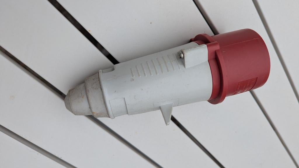 Stekker nieuw, Doe-het-zelf en Bouw, Ophalen, Stekker