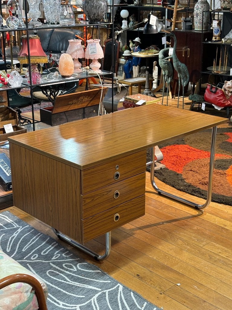 Bureau vintage style Bauhaus en bois plaqué, 135 cm, Enlèvement ou Envoi, ., Vintage