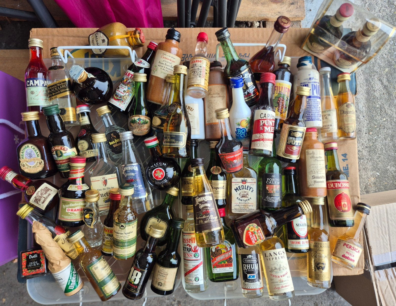 Miniatuur flesjes drank, Verzamelen, Ophalen, Zo goed als nieuw