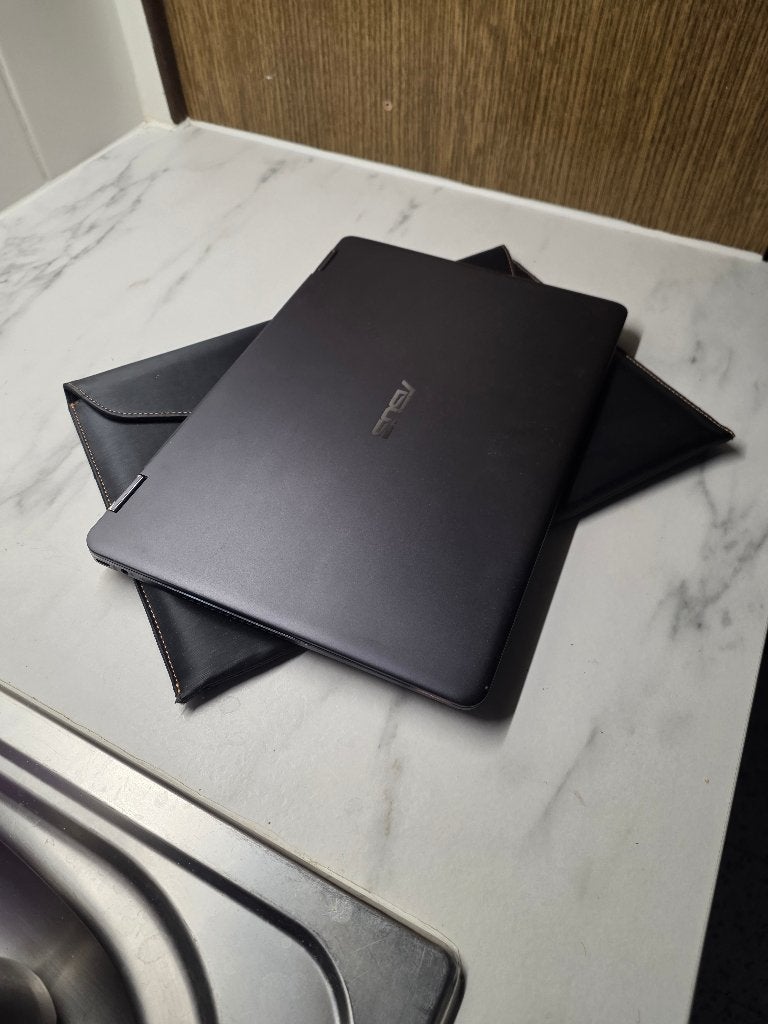 Asus zenbook, Enlèvement, Utilisé