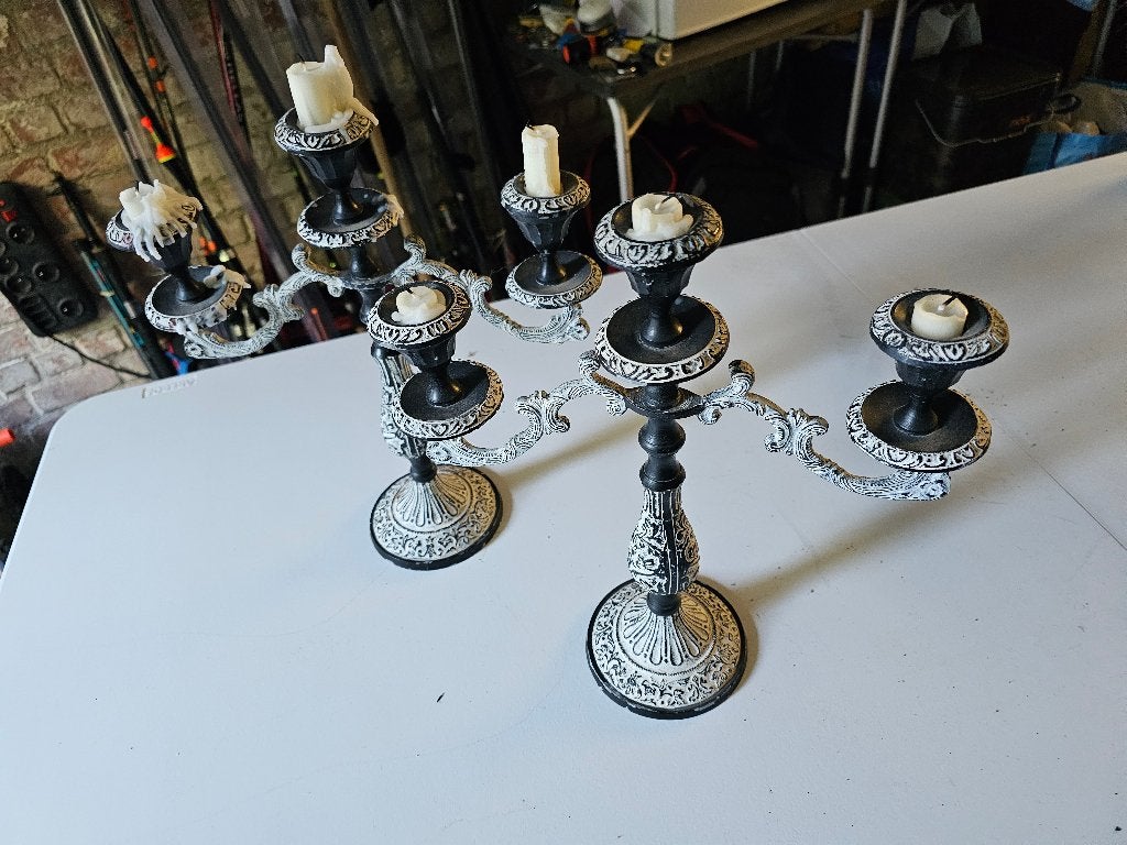 SUPERBE PAIRE DE CHANDELIERS, Ophalen