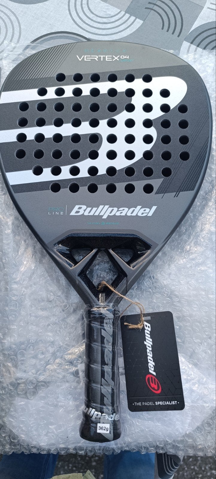 Bullpadel vertex 04 comfort, Sports & Fitness, Padel, Enlèvement ou Envoi, Neuf, Raquette de padel