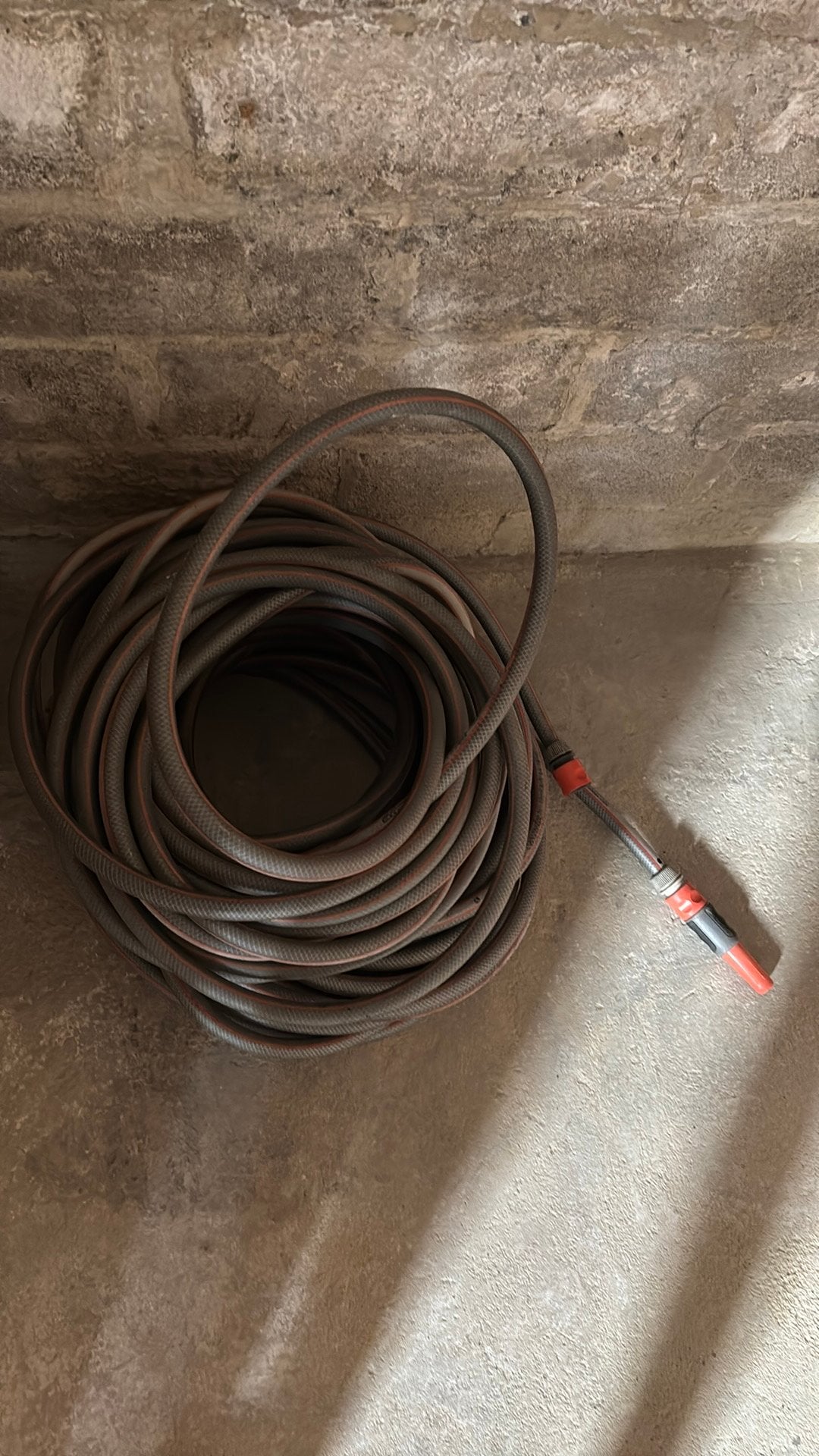 2 tuinslangen met koppelstuk, Jardin & Terrasse, Enlèvement, Utilisé, Tuyau d'arrosage