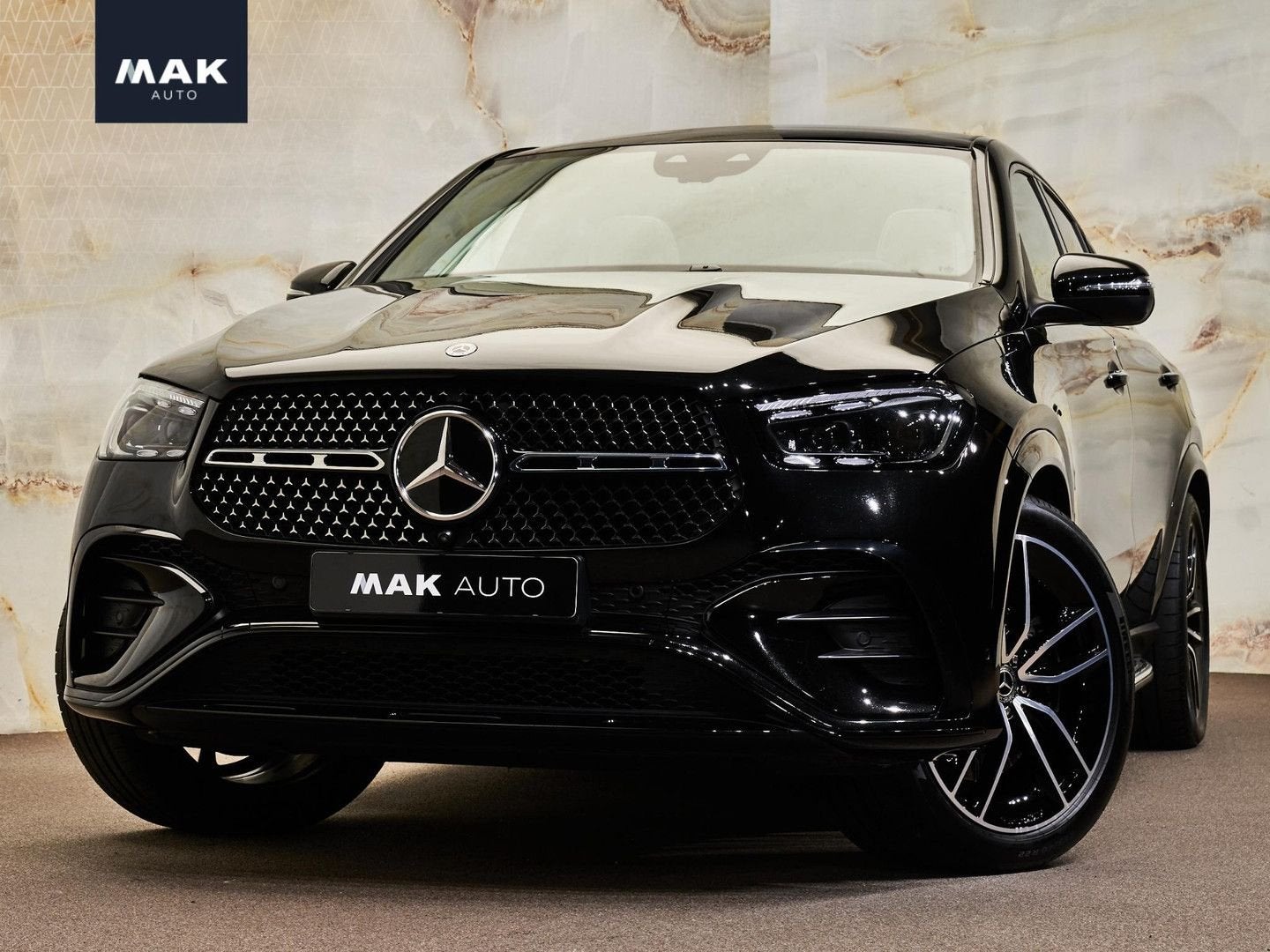 Mercedes-Benz GLE 400 Coupé 400e 4Matic AMG Line , pano, luc, Auto's, Automaat, Beige, GLE, Zwart