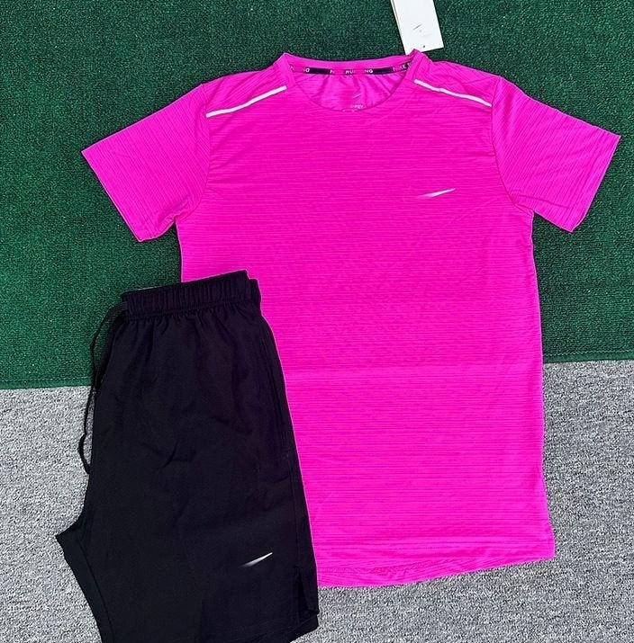 Ensemble Nike running et under armour taille S-M unique, Neuf, Général, NIKE, Enlèvement
